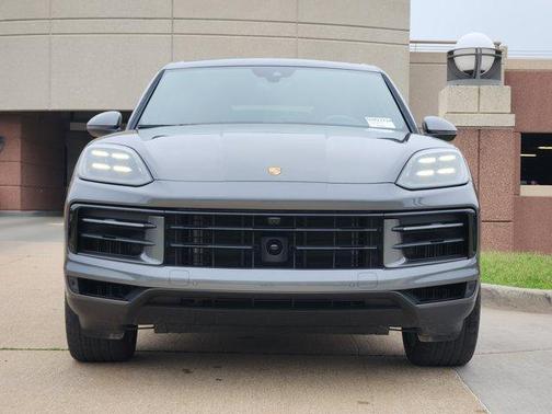 2024 Porsche Cayenne Base