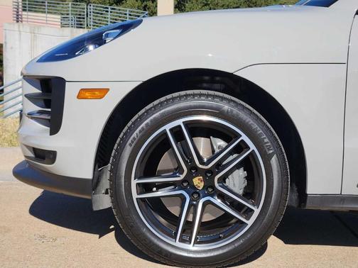 2020 Porsche Macan S