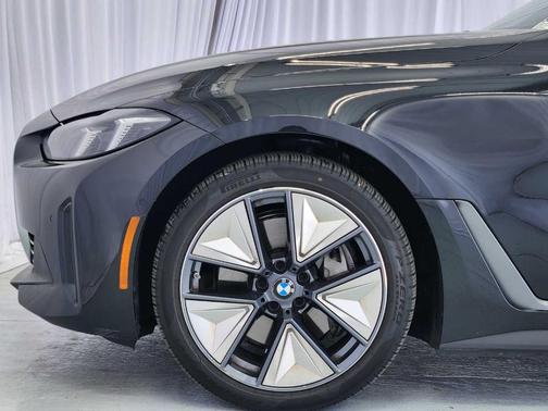 Black Sapphire Metallic 2025 BMW i4 Gran Coupe eDrive40