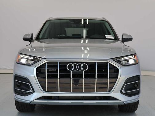 Florett Silver Metallic 2021 Audi Q5 40 Premium Plus