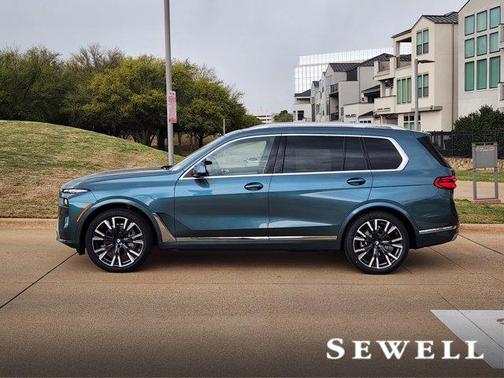 2025 BMW X7 xDrive40i