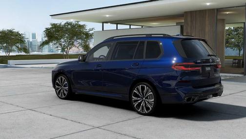 2026 BMW X7 M60i