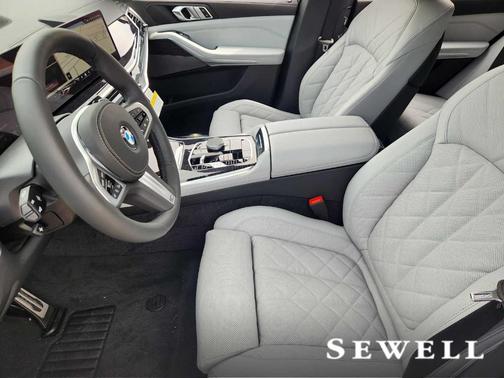 Carbon Black Metallic 2026 BMW X5 xDrive40i