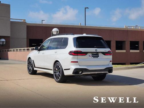 2026 BMW X7 xDrive40i