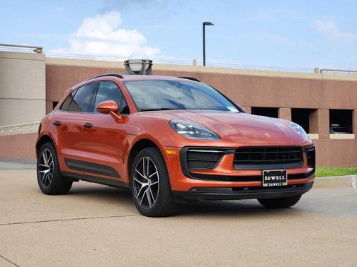 2022 Porsche Macan Base