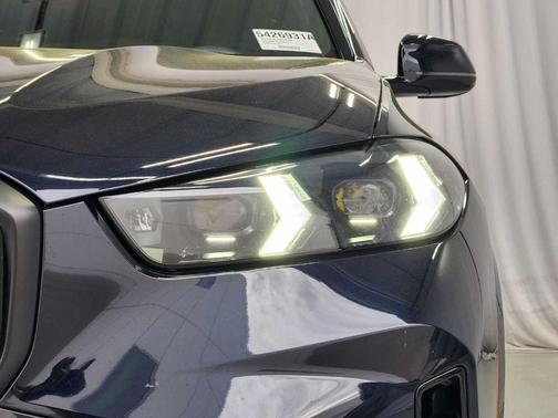 Carbon Black Metallic 2024 BMW X5 xDrive40i