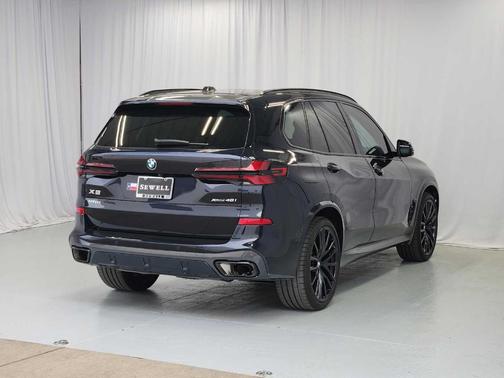 Carbon Black Metallic 2024 BMW X5 xDrive40i