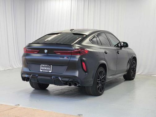 Black Sapphire Metallic 2025 BMW X6 M Base