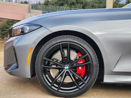 2024 BMW 330 i xDrive