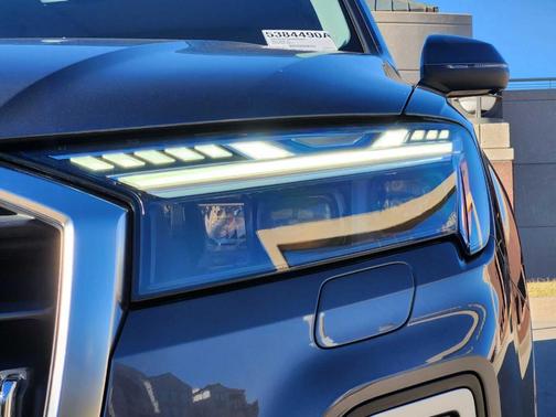 2025 Audi Q7 55 Prestige