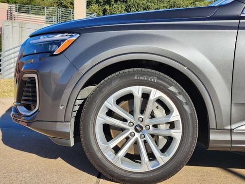 2025 Audi Q7 55 Prestige