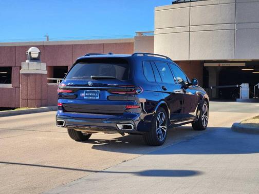 2023 BMW X7 xDrive40i
