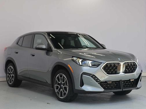 Gray Metallic 2025 BMW X2 xDrive28i
