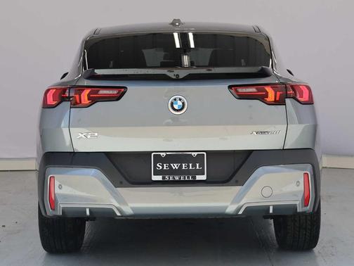 Gray Metallic 2025 BMW X2 xDrive28i