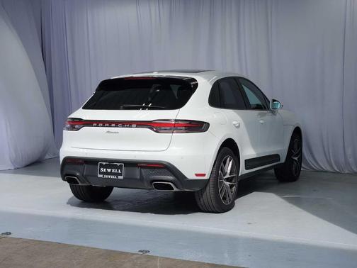 2023 Porsche Macan T