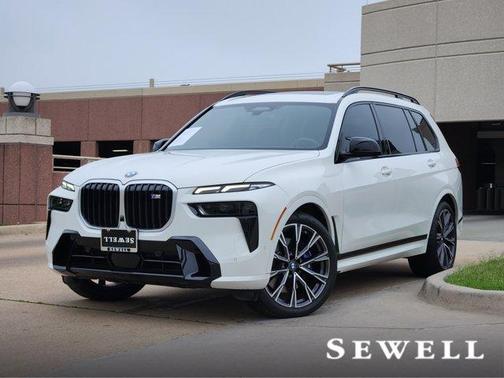 2023 BMW X7 M60i