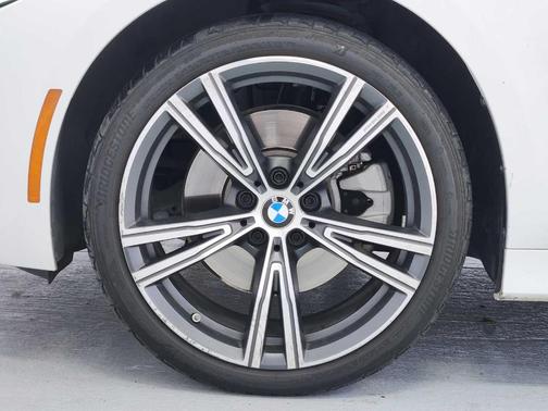 2024 BMW 330 i xDrive