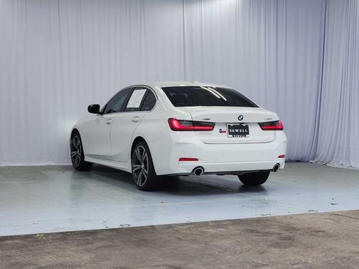 2024 BMW 330 i xDrive