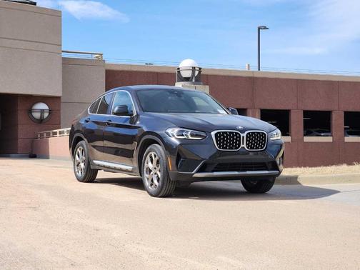 2025 BMW X4 xDrive30i