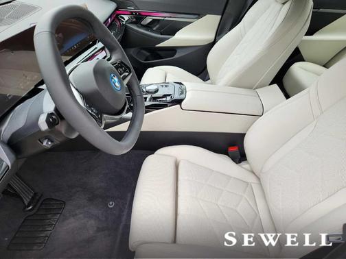 2025 BMW i5 eDrive40