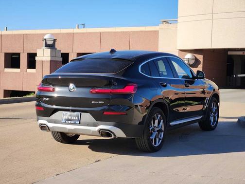 2024 BMW X4 xDrive30i