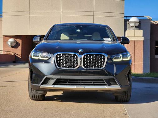 2024 BMW X4 xDrive30i