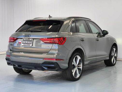 Chronos Gray Metallic 2022 Audi Q3 45 S line Premium Plus