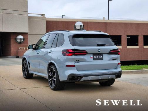 2025 BMW X5 M60i