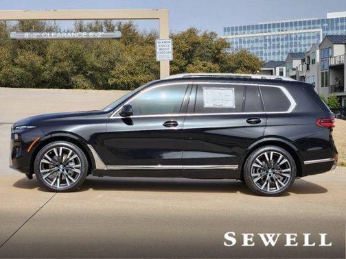 2025 BMW X7 xDrive40i