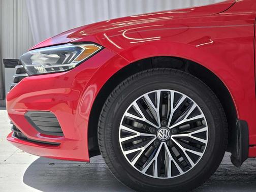 Tornado Red 2019 Volkswagen Jetta 1.4T SE