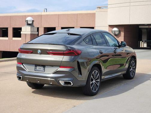 2025 BMW X6 xDrive40i