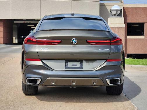 2025 BMW X6 xDrive40i