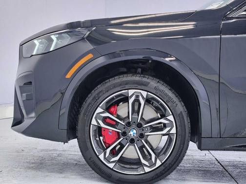 Black Sapphire Metallic 2026 BMW X2 xDrive28i