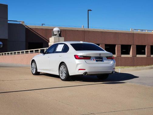 2023 BMW 330 i