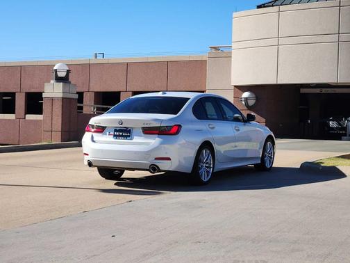 2023 BMW 330 i