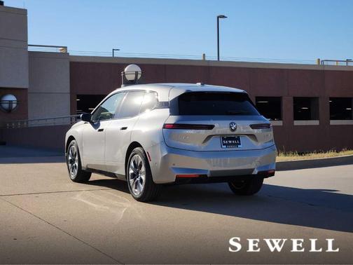 2026 BMW iX xDrive45