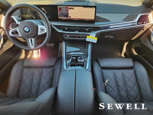 2025 BMW X6 M60i