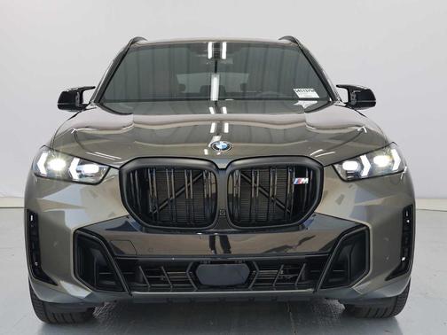 Manhattan Green Metallic 2026 BMW X5 M60i