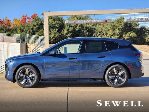 2026 BMW iX xDrive60