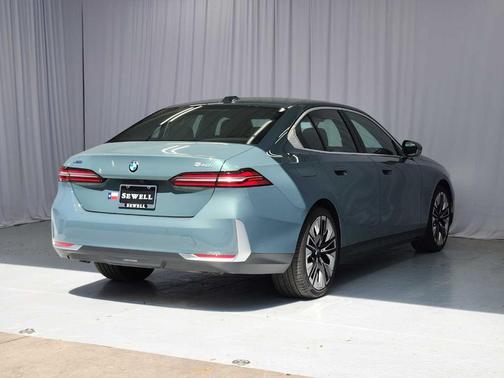 Green Metallic 2026 BMW 540 i xDrive