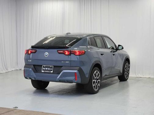 2025 BMW X2 xDrive28i