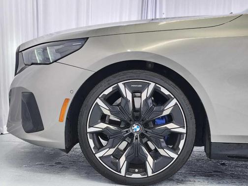 2024 BMW 530 i