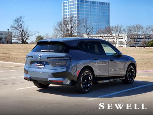 2025 BMW iX xDrive50