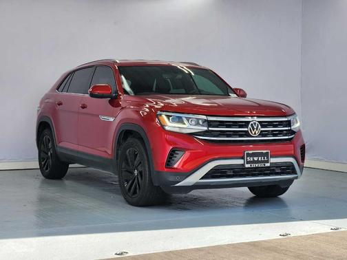 Aurora Red Metallic 2022 Volkswagen Atlas Cross Sport 3.6L V6 SE w/Technology
