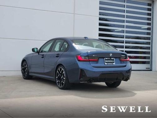 2025 BMW 330 i xDrive