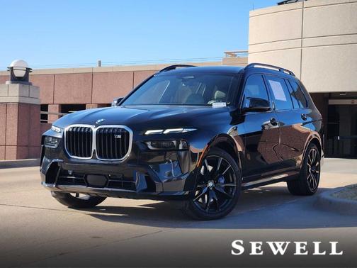 2023 BMW X7 M60i