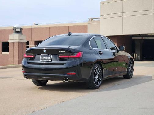 Jet Black 2022 BMW 330 i