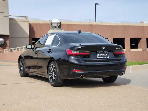 Jet Black 2022 BMW 330 i