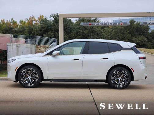 2026 BMW iX xDrive60