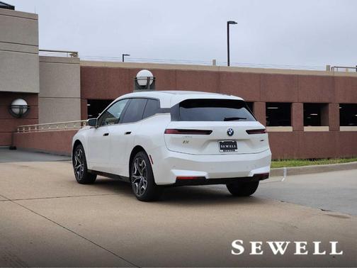 2026 BMW iX xDrive60